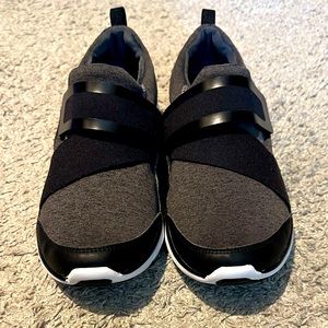 Vionic 336 Darcy Slip On Comfort Walking Shoes Black Gray Women's Size 9